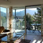 The View - Modern Panorama アパート