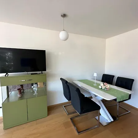 The View - Modern Panorama *