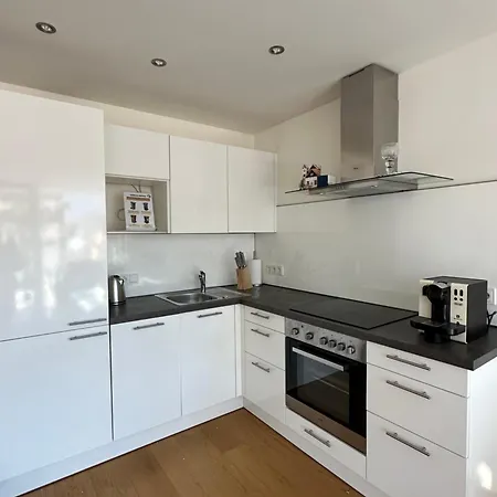 The View - Modern Panorama *