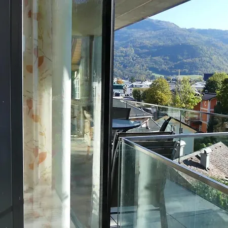 The View - Modern Panorama * バート・イシュル